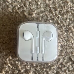 Apple White Wired Earbuds
